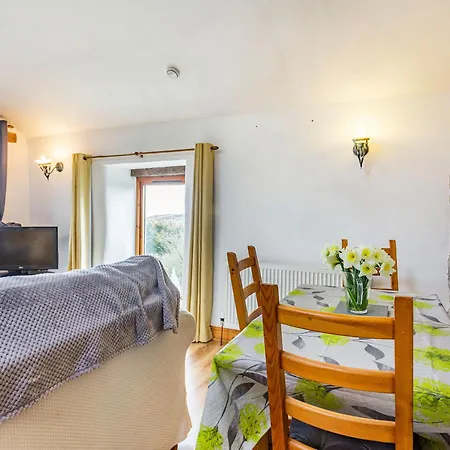 Eva Rose - Uk37993 度假居 *